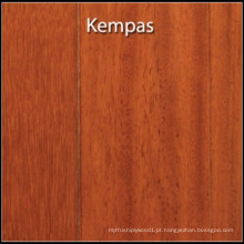 Chão de madeira projetado Kempas selecionado